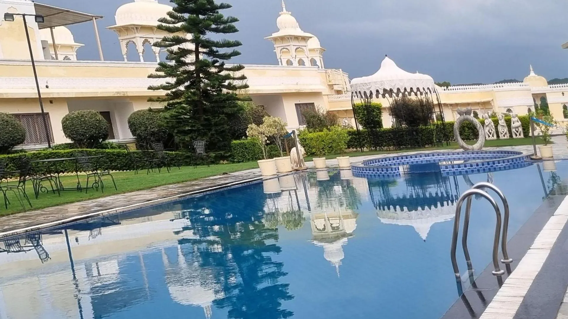 ***** Hotel Labh Garh Palace Resort & Spa Udaipur Indien